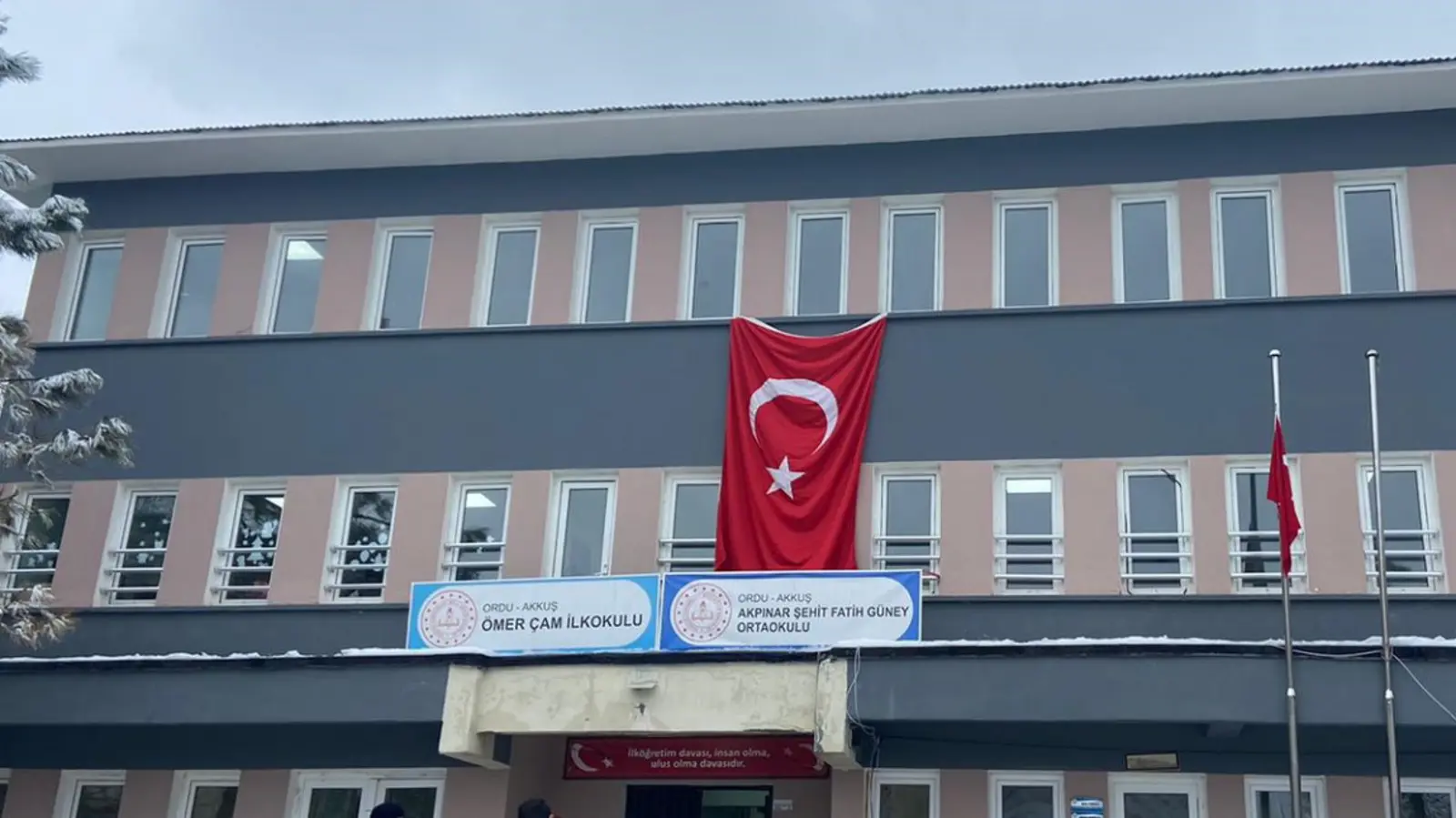 Kurum Kapak Görseli