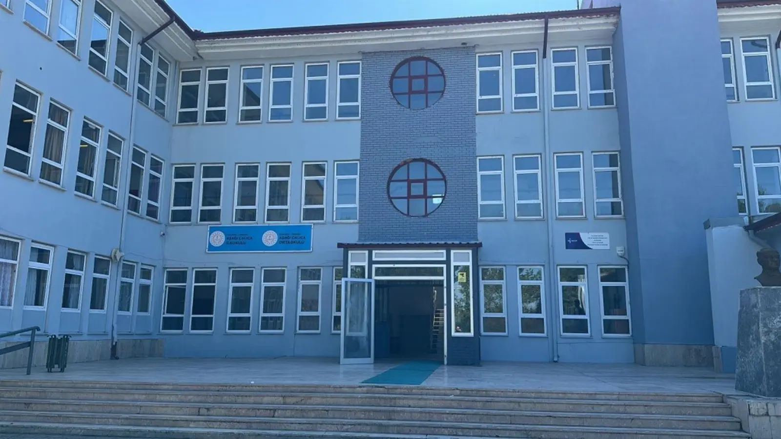 Kurum Kapak Görseli
