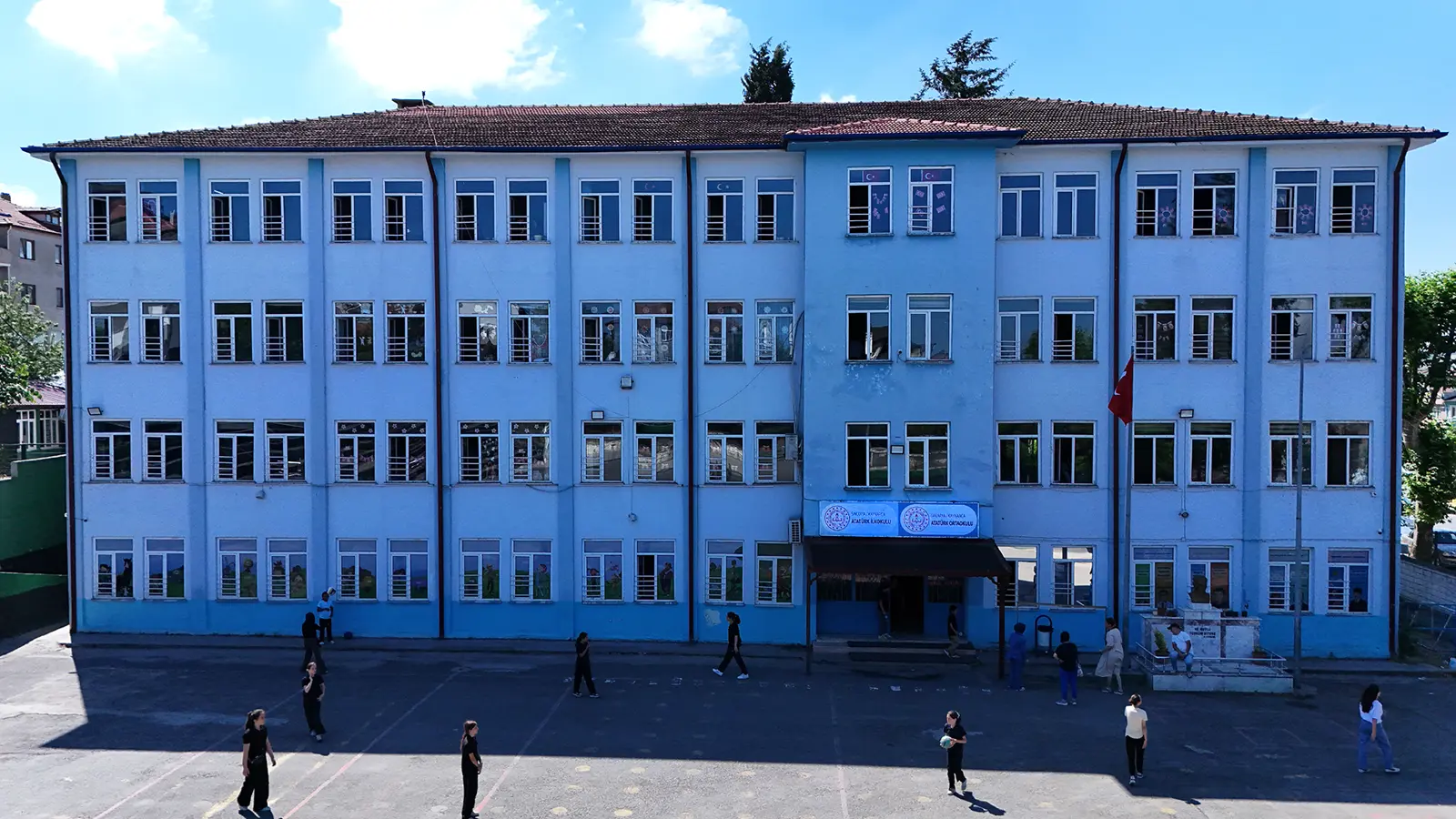 Kurum Kapak Görseli