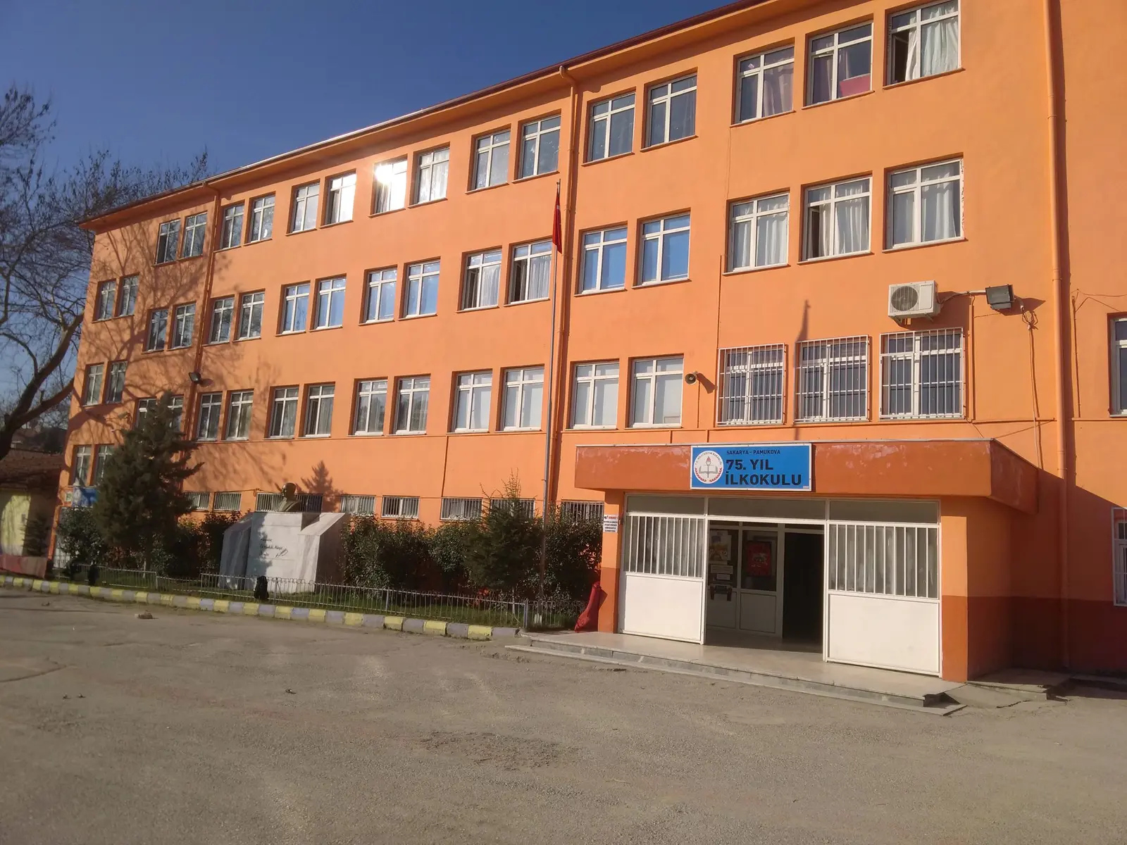 75. Yıl İlkokulu