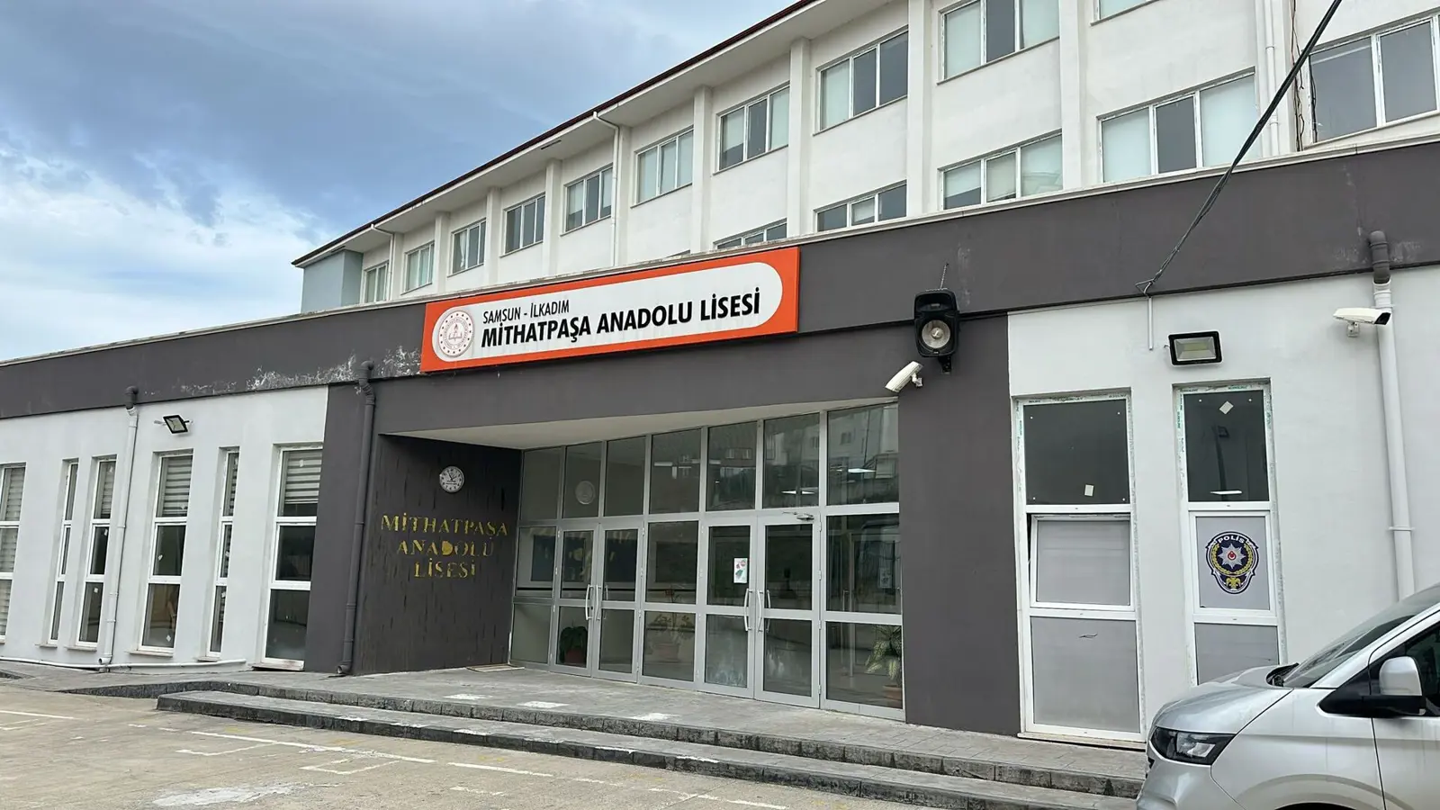 Kurum Kapak Görseli