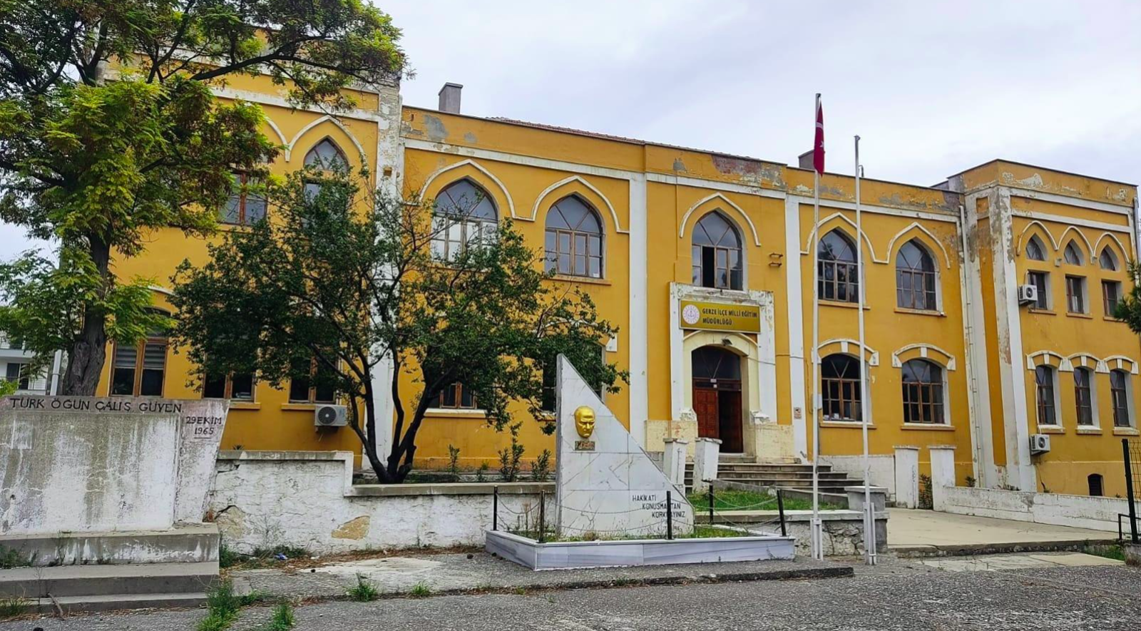 Kurum Kapak Görseli
