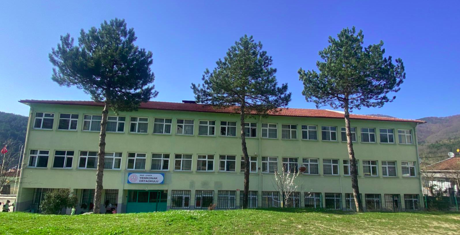 Yenikonak Ortaokulu