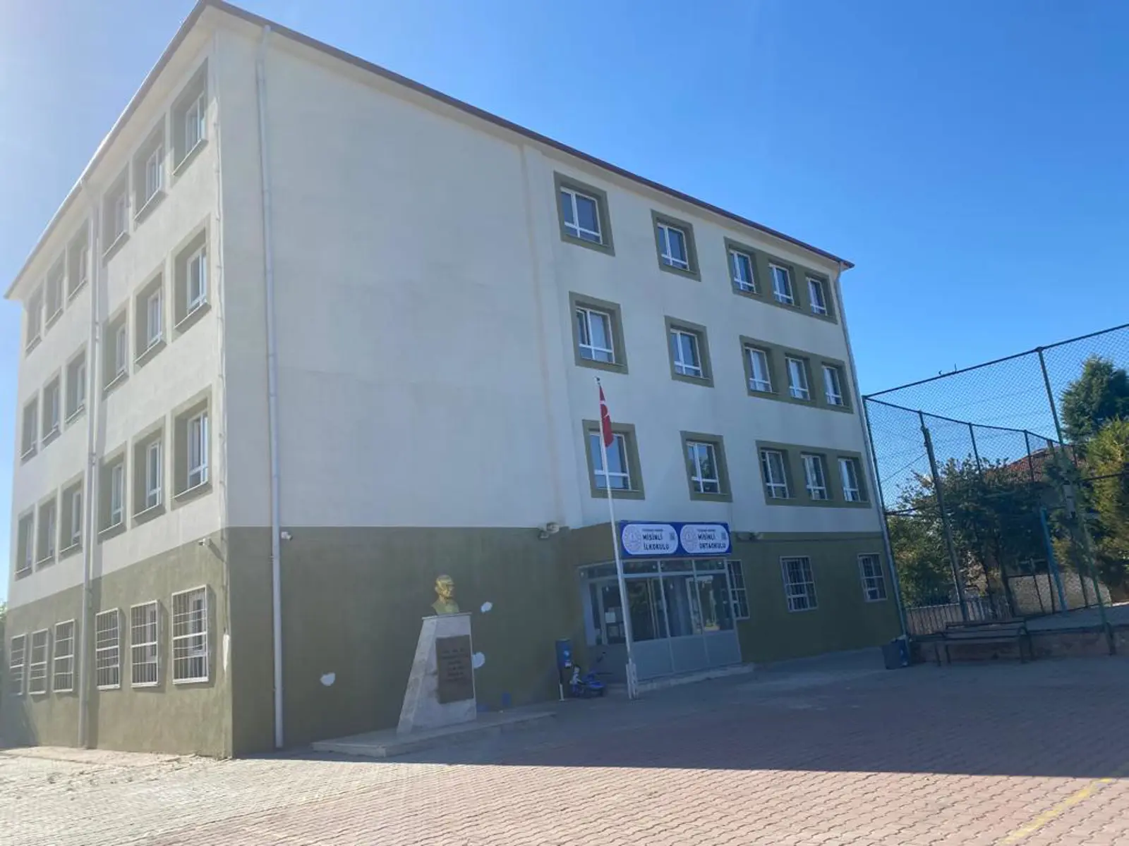 Kurum Kapak Görseli