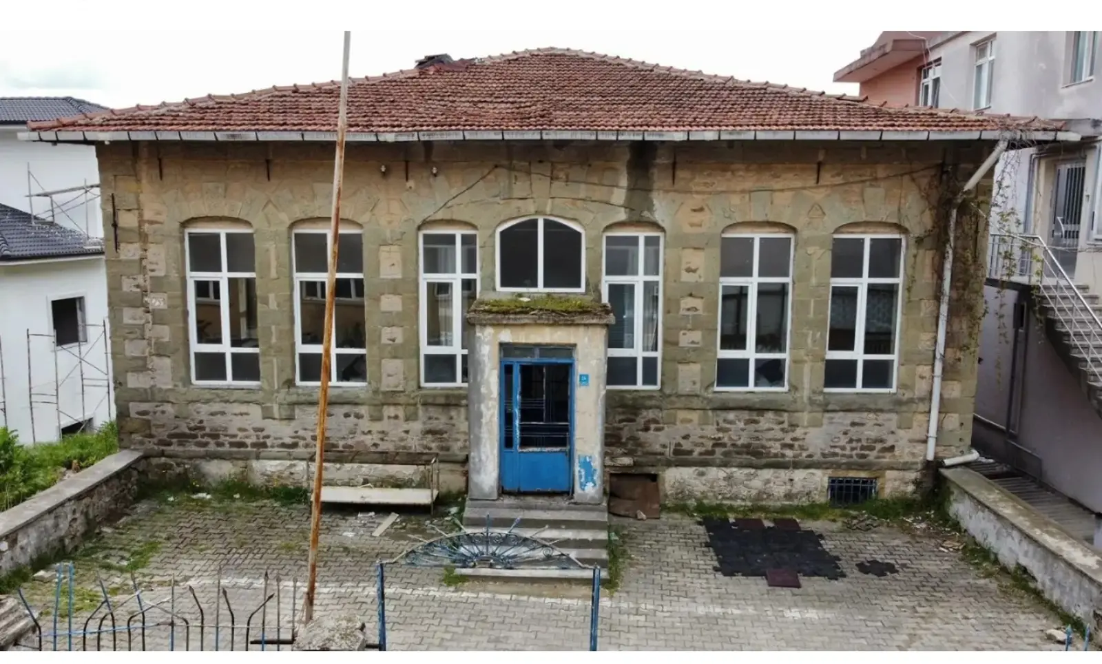 Kurum Kapak Görseli