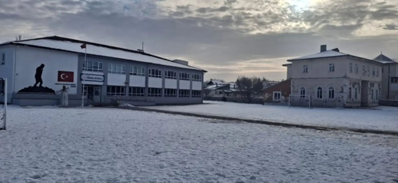 Kurum Kapak Görseli