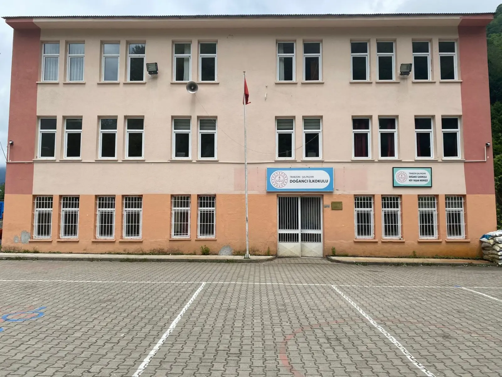 Kurum Kapak Görseli