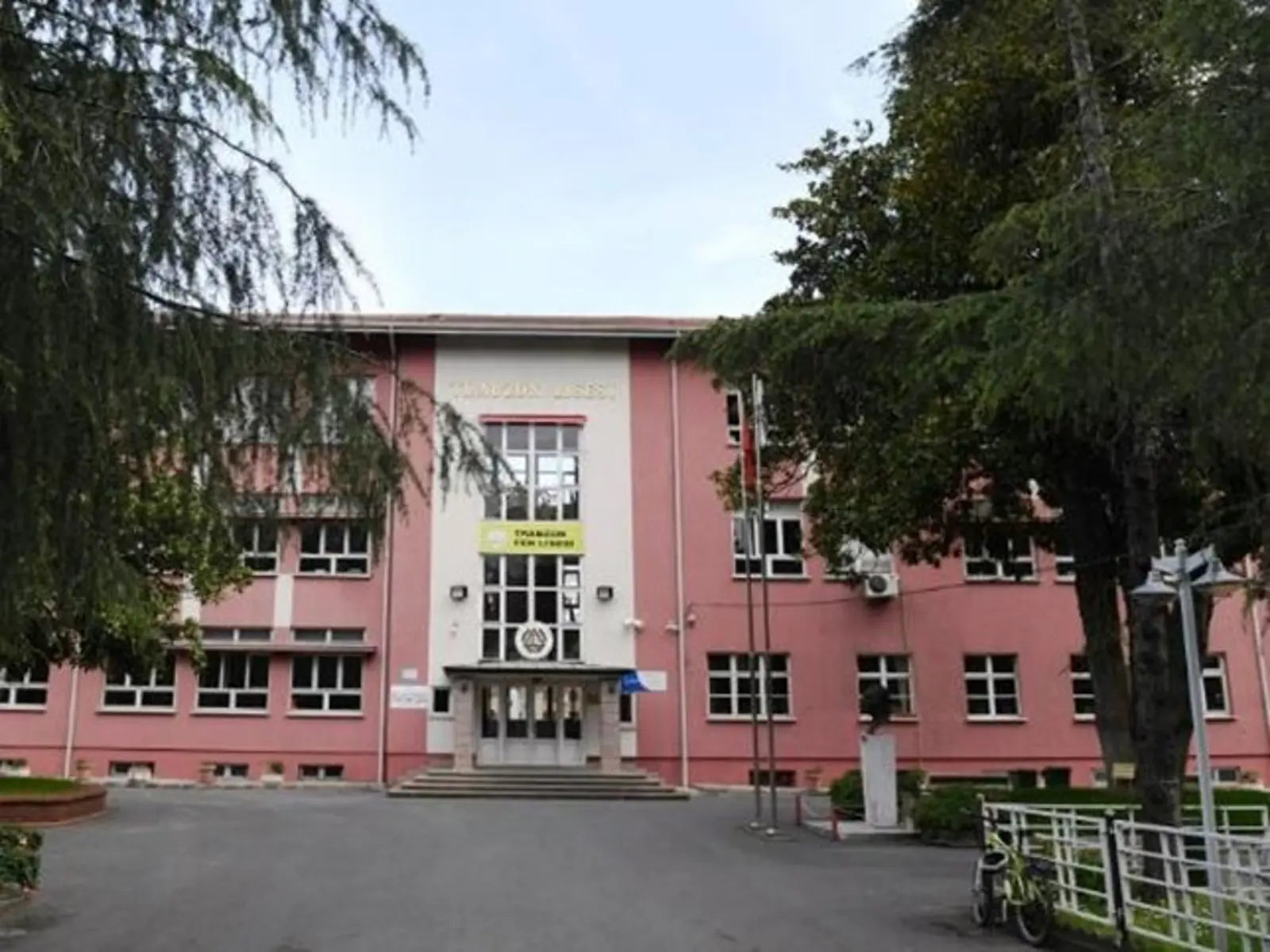 Kurum Kapak Görseli