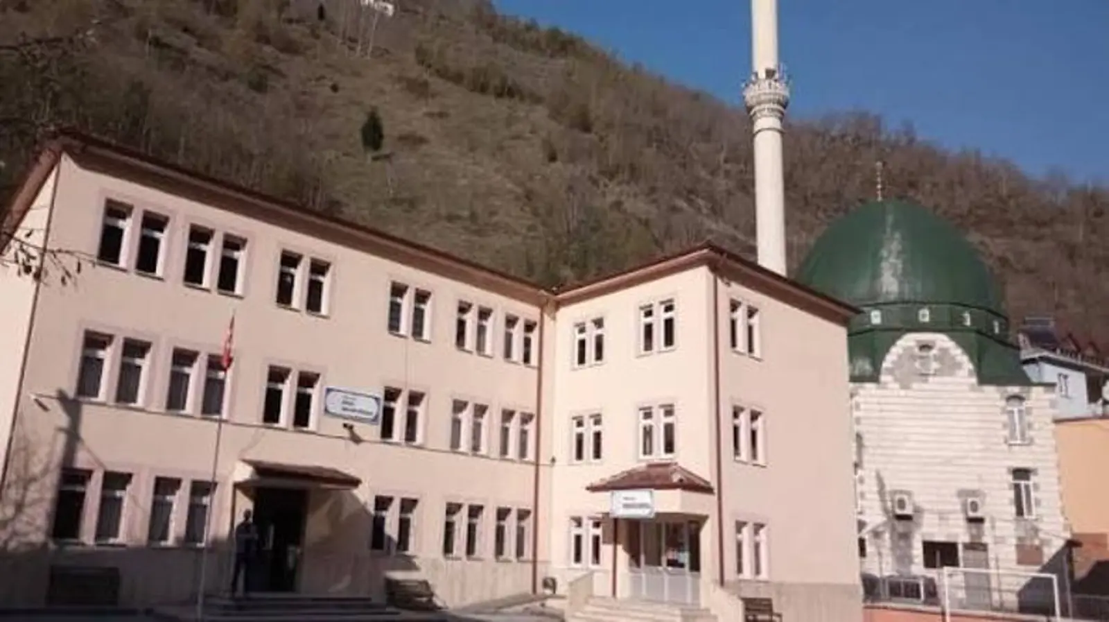 Kurum Kapak Görseli