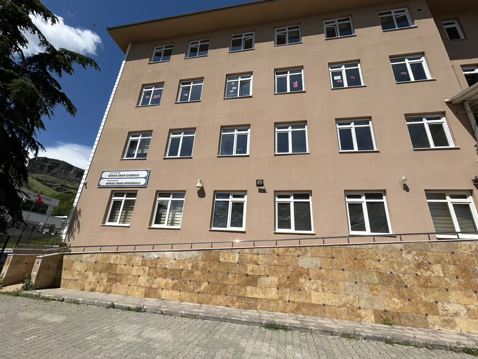 Kurum Kapak Görseli