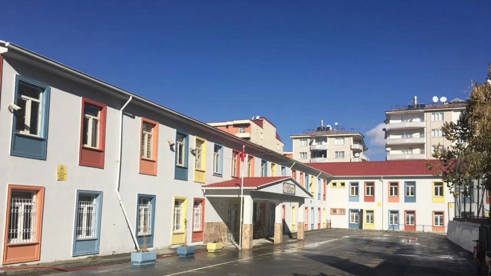 Kurum Kapak Görseli