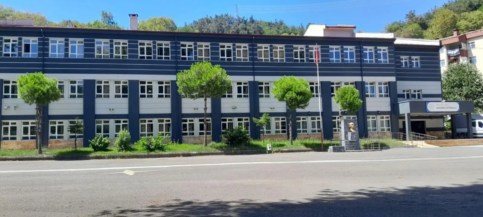 Kurum Kapak Görseli